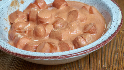 Finnish Nakkikastike