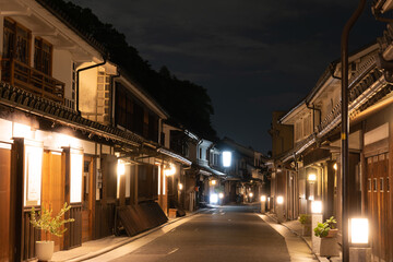 Fototapeta na wymiar 古民家並ぶ昔ながらの日本の原風景　倉敷