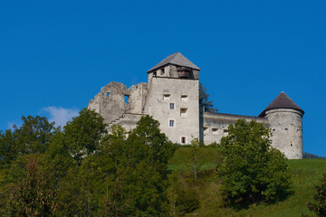 Fototapeta na wymiar Burg Heinfels in Osttirol 