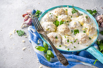 Swedish meatballs in creamy sauce