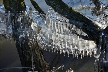 bizarre Eisformationen, Eiszapfen, Wetter, Wetterau, Hessen, Deutschland