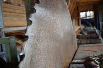 old wood saw sawmill