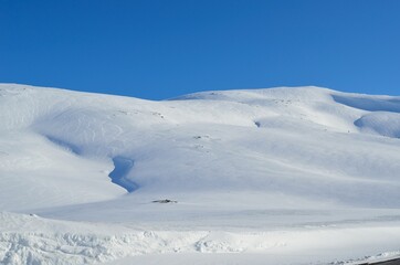 white snowy mountain landcape