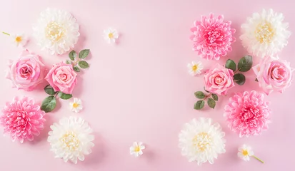 Foto op Plexiglas Happy women's day concept, pink roses with beautiful flower frame on pastel background. Flat lay ,top view with space. © Siam