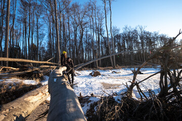 Winter Paar Shooting - Ostseek&uuml;ste am Strand