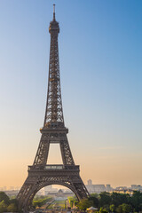 Fototapeta na wymiar Eiffel Tower at sunrise in Paris, France