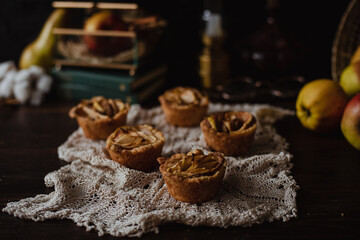 Apple / pear pie crunchy cupcakes with cinnamon