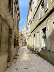 Cathédrale Saint-André vue depuis une ruelle à Bordeaux, Gironde