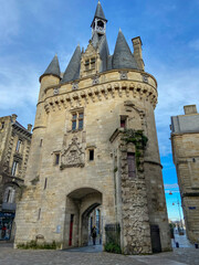 Fototapeta na wymiar Porte Cailhau à Bordeaux, Gironde