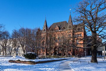 Blick auf das Ständehaus im Winter in der Hansestadt Rostock