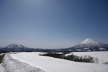 Obraz premium snow covered mountains
