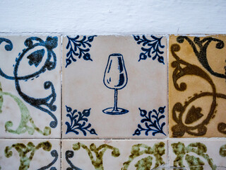 Old Town Cordoba Tile with Fino Glas illustration