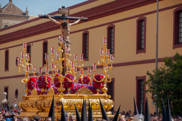 Jesús en la cruz, cristo de la hermandad de san Bernardo, semana santa de Sevilla	