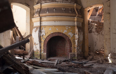 Plakat Abandoned palace with a piano in Bratoszewice, Poland 