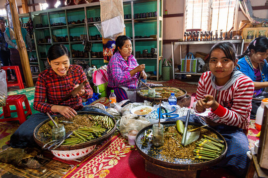 Cigar (cheroot) and cigarette hand made rolling, Inle Lake, Shan state