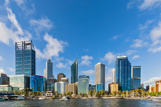 Australia, Oceania, Western Australia, Swan River, Perth, River and skyscrapers
