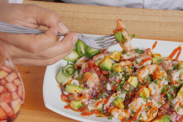 Ceviche de camarón y pulpo