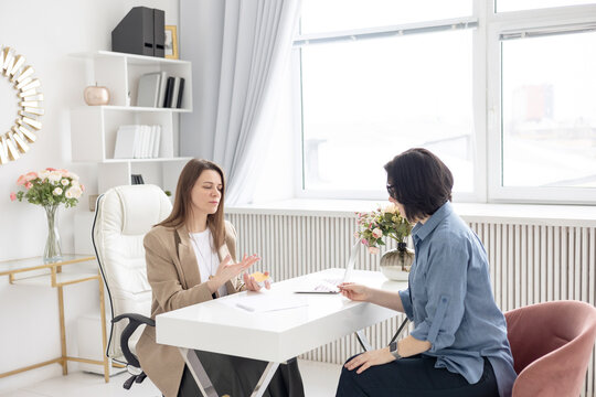 Tablework รูปภาพTablework – เลือกดูภาพถ่ายสต็อก เวกเตอร์ และวิดีโอ118 | Adobe Stock
