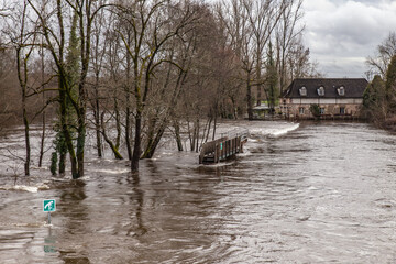 Allassac (Corrèze, France) - Garavet - Vézère en crue