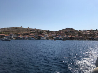 Obraz premium view of the sea and the city