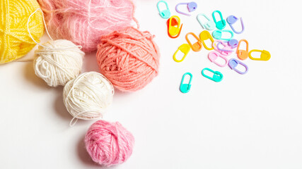 Fototapeta na wymiar Multi-colored balls of yarn for knitting