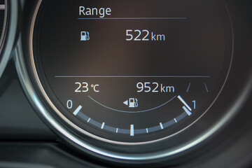 Digital fuel gauge