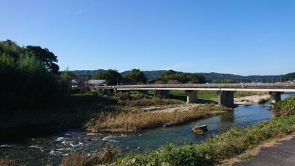 A bridge in summer's heat