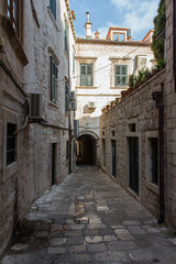 Fototapeta na wymiar Narrow street in the Old Town of Dubrovnik. Croatia 