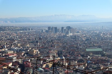 Fototapeta na wymiar Napoli - Panorama verso il Centro Direzionale dal Belvedere San Martino