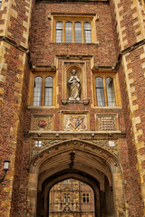 Fototapeta na wymiar Queens College Old Court and main gate
