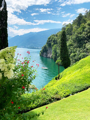 Blick von der Villa del Balbianello auf den Comer See