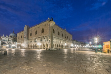 Fototapeta na wymiar Italy, Venice. Doge's Palace at dawn