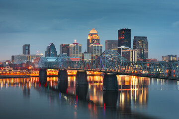 Louisville, Kentucky, USA downtown skyline on the Ohio River - obrazy, fototapety, plakaty