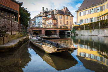 Fototapeta na wymiar The little Venice in Colmar in France 