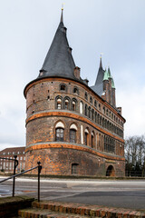 Holstentor Lübeck, Hansestadt in Schleswig-Holstein. Backstein Architektur aus dem Mittelalter. 