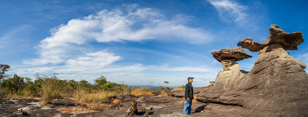 Obraz premium tourist take pictures of the Grand Canyon in thailand