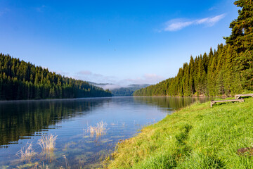 Fototapeta na wymiar morning lake in the mountains