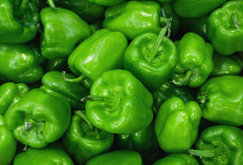 Obraz na płótnie Canvas fresh raw sweet green bell peppers