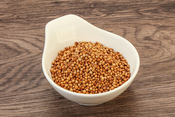 Coriander seeds in the bowl