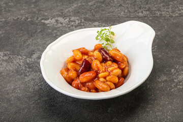 Baked kidney in tomato sauce