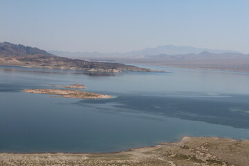 Fototapeta na wymiar Lake Mead aus der Perspektive eines Helikopters