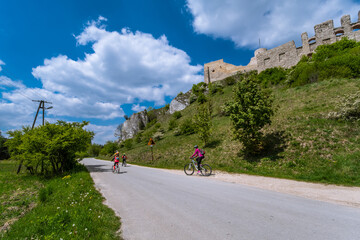 zamek rabsztyn , rowery © Tomasz