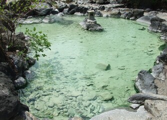 日本
群馬
草津温泉
西の河原温泉
西の河原公園
酸性
効能
お湯
湧き出る
自然
効能
酸性のお湯
観光地
有名
お風呂
天然