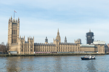 Fototapeta na wymiar Thames and the English Parliament