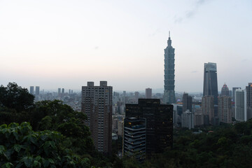Obraz premium city skyline at sunset