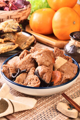 Braised wheat gluten. Mushroom and carrot with brown sauce 