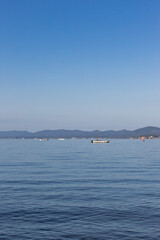 早朝の宍道湖としじみ漁の風景　島根県松江市