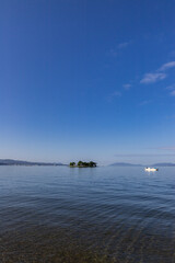 早朝の宍道湖としじみ漁の風景　島根県松江市