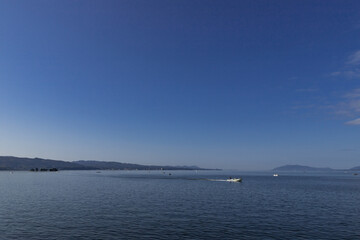 早朝の宍道湖としじみ漁の風景　島根県松江市