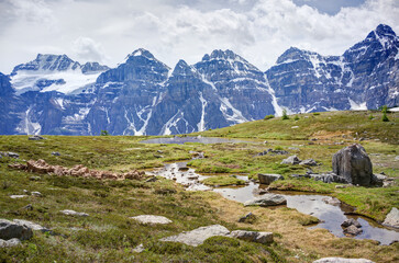 Fototapeta na wymiar view of the Rocky mountains, near Moraine Lake and Lake Louise, Alberta, Canada